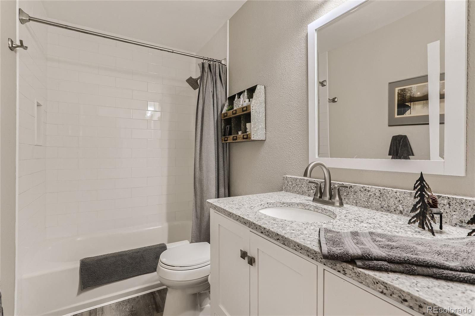 7048 S Fairfax Street