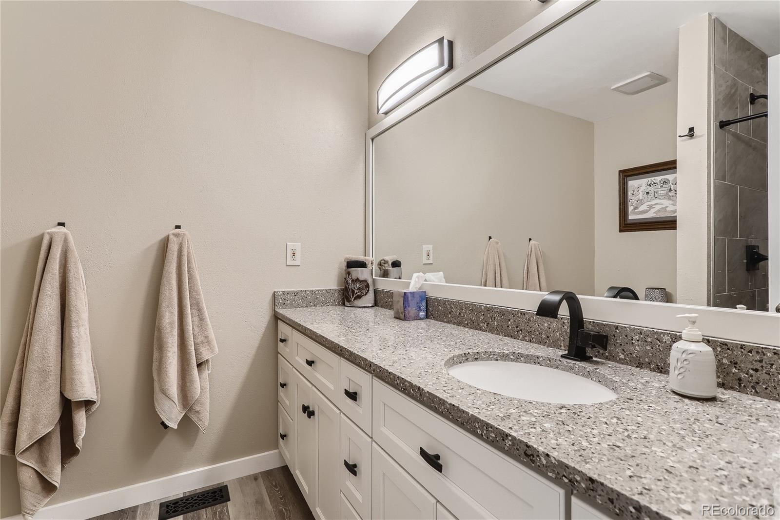 7048 S Fairfax Street