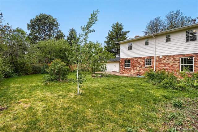 3320 S Locust Street