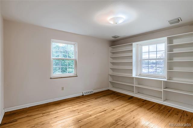 3320 S Locust Street