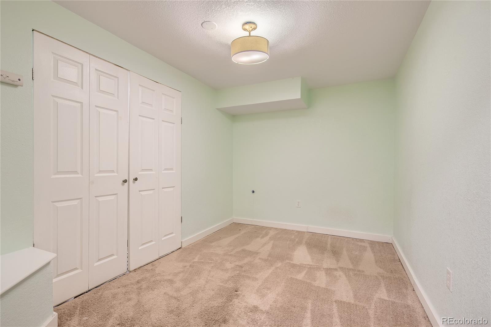 8104 S Fillmore Circle