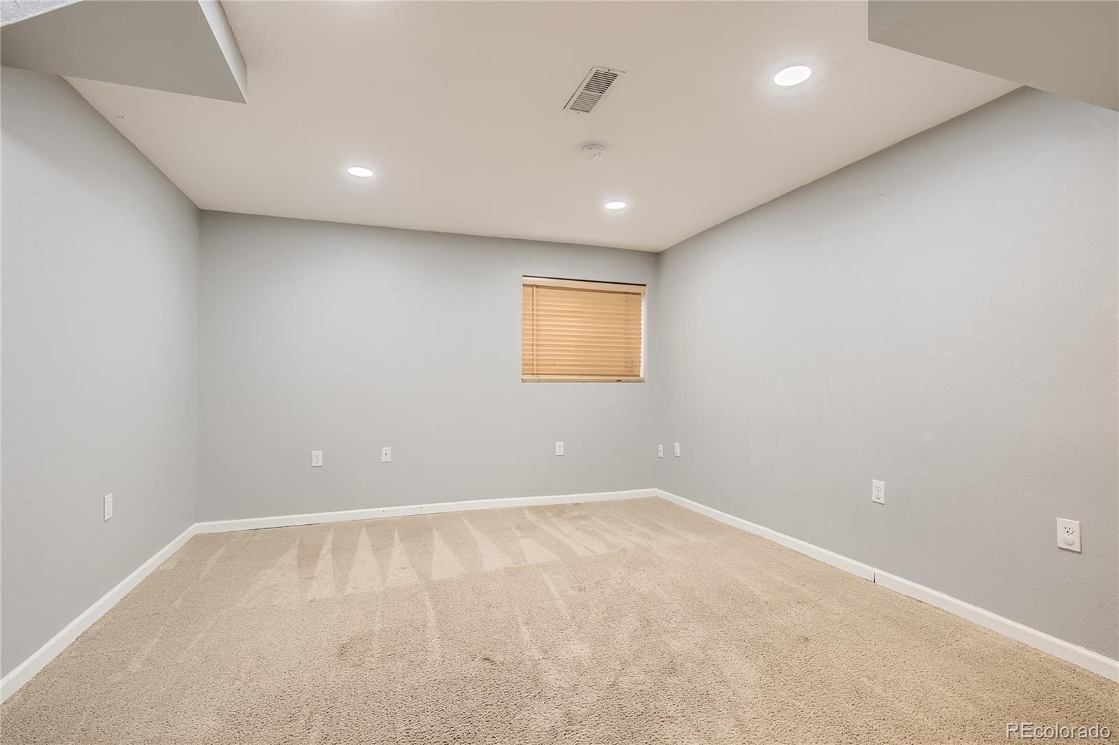 8104 S Fillmore Circle