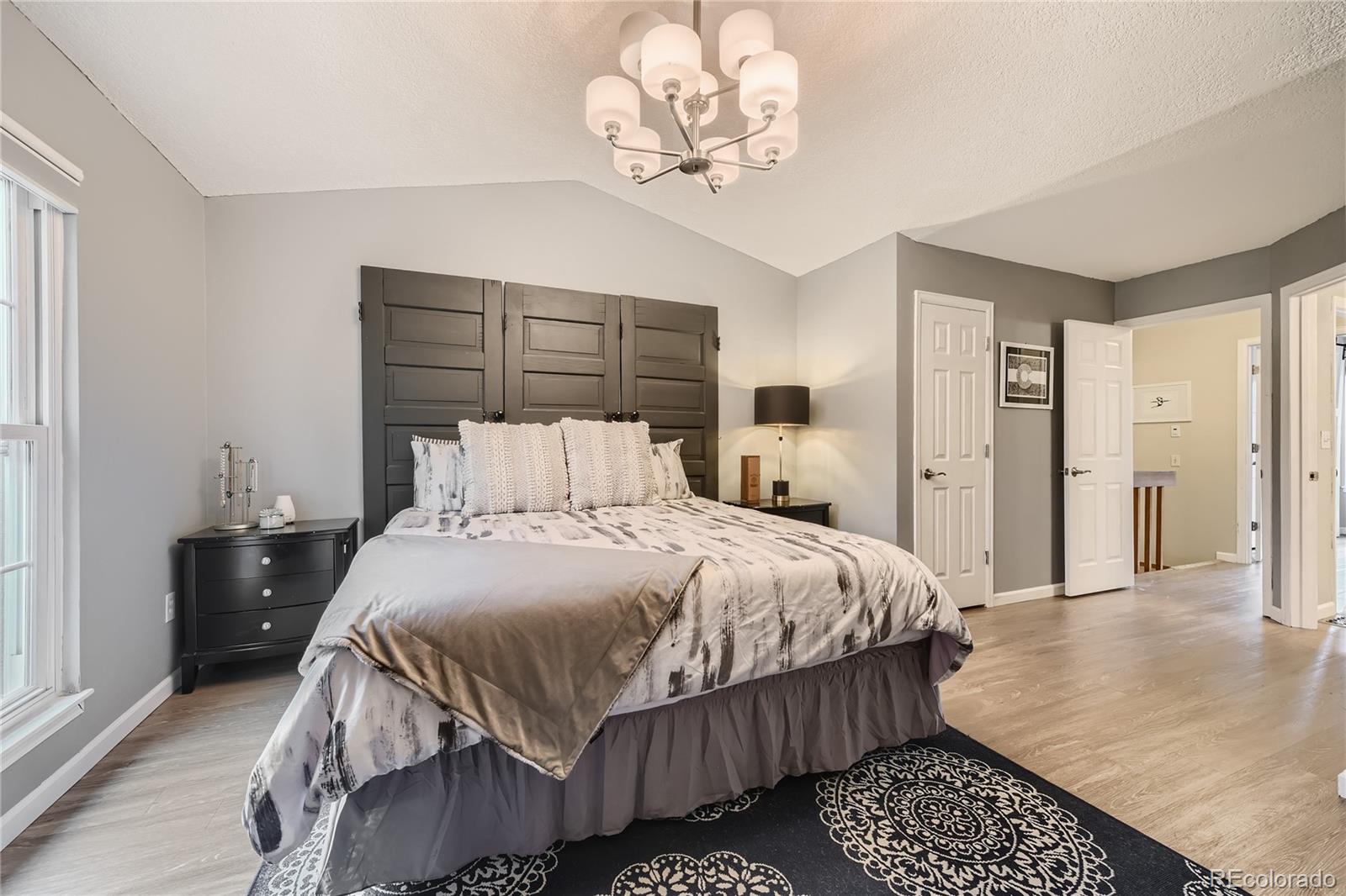 8104 S Fillmore Circle