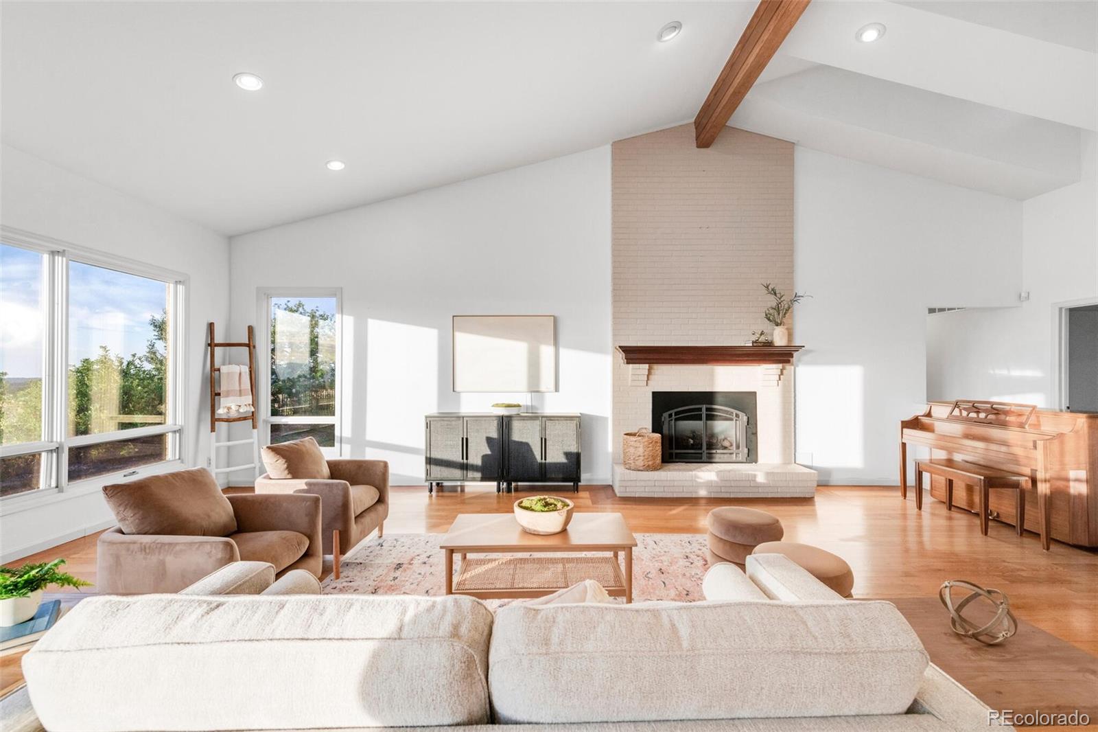 35 Falcon Hills Drive