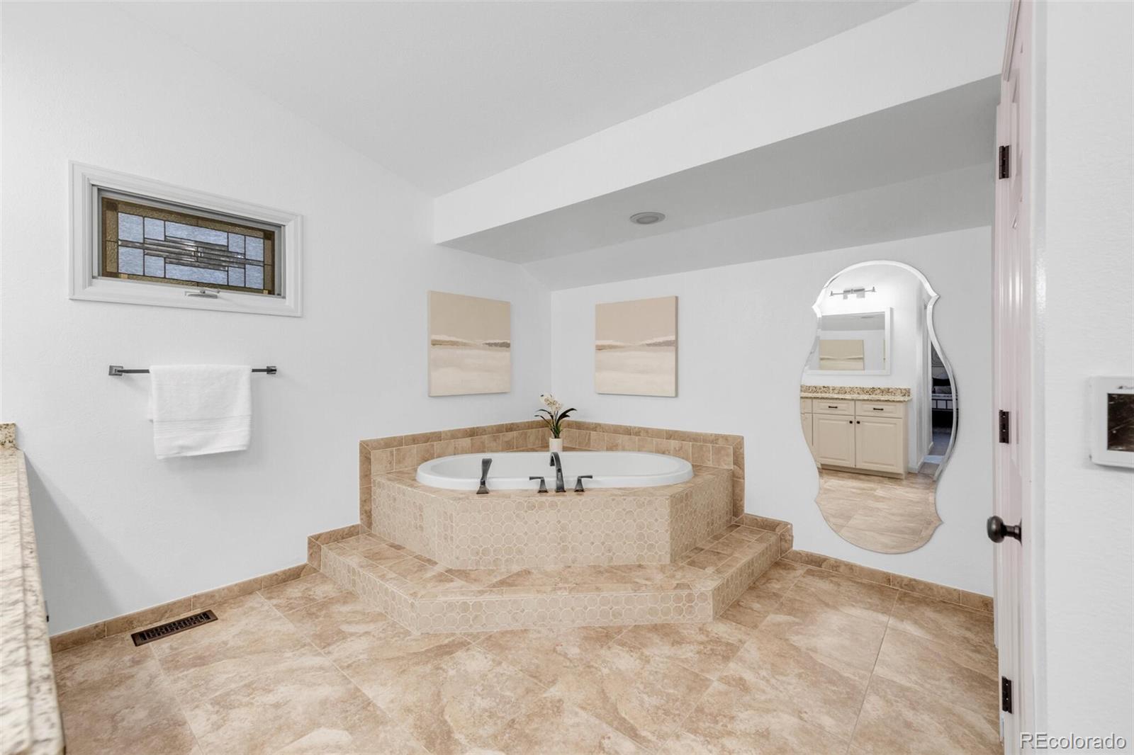 35 Falcon Hills Drive