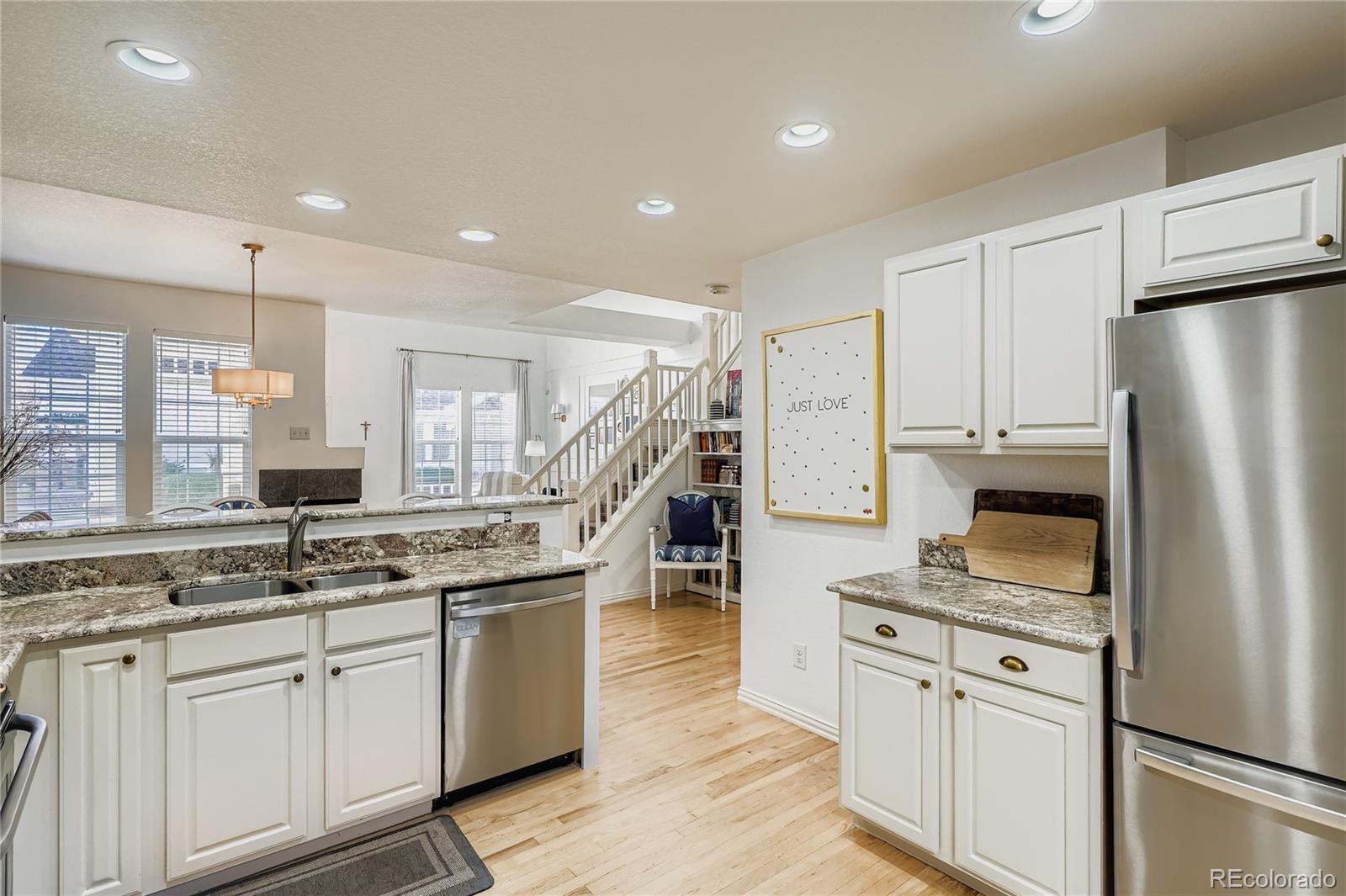 8300 Fairmount Drive Unit: TT104