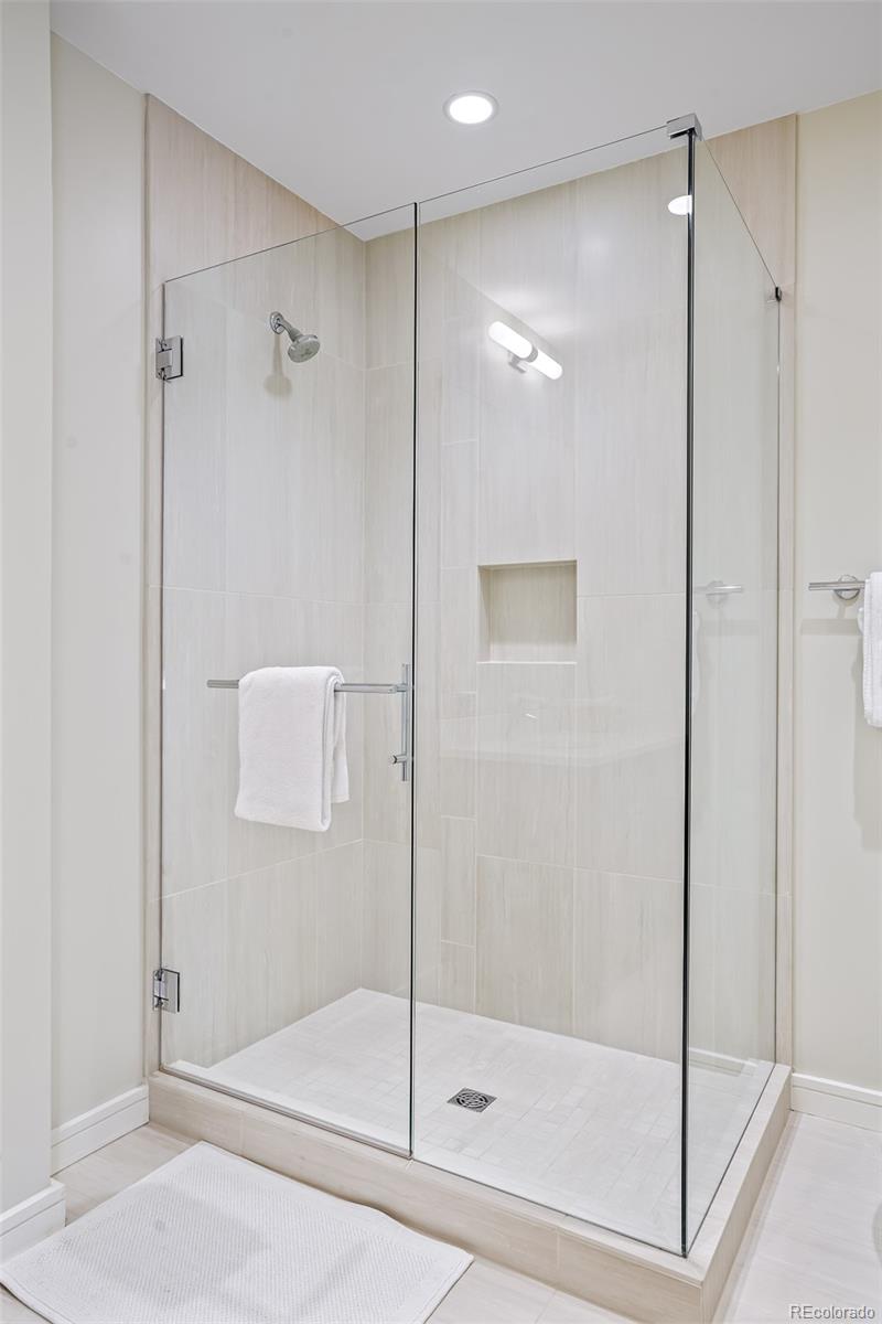 250 Columbine Street Unit: 307