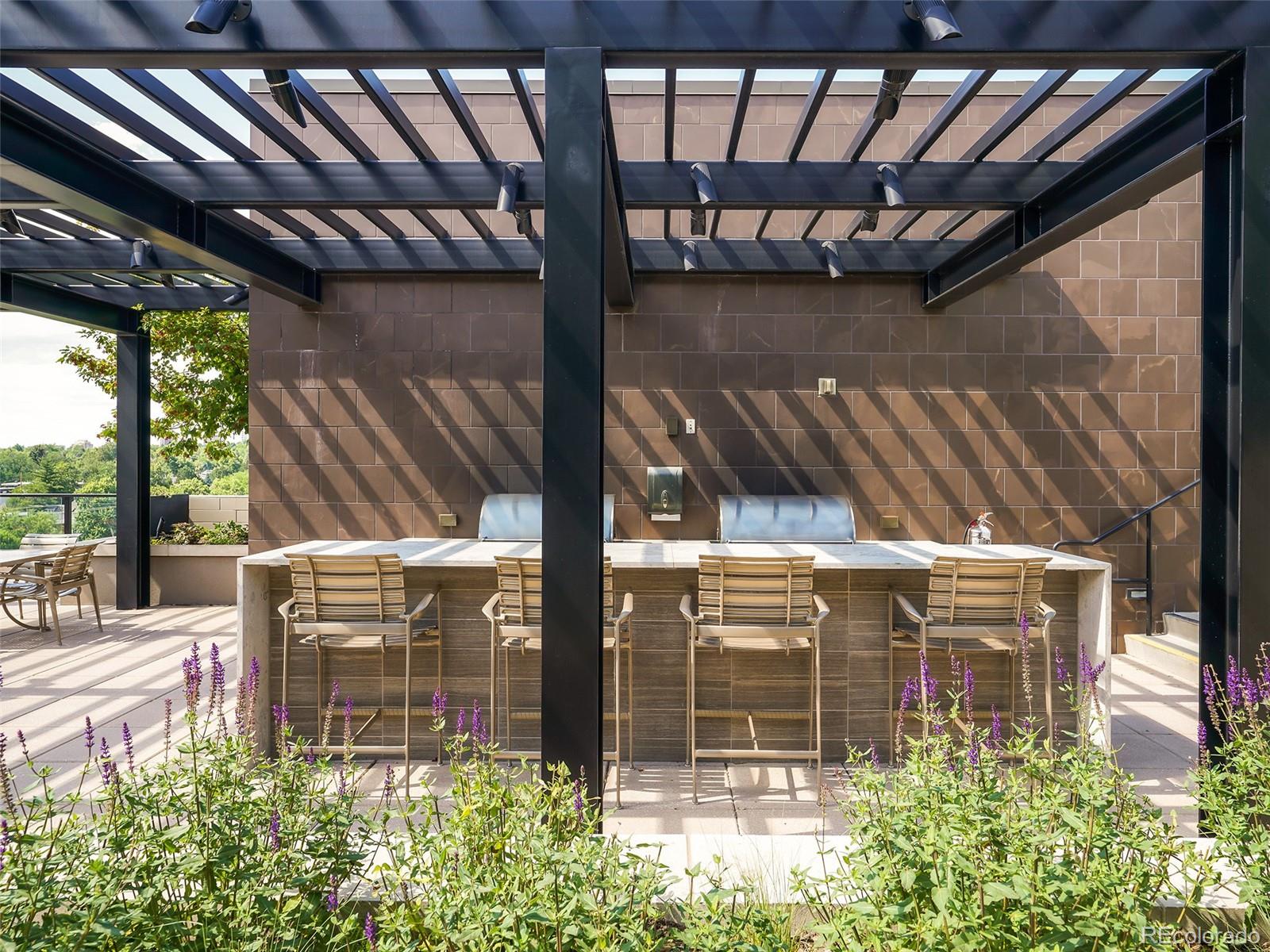 250 Columbine Street Unit: 307