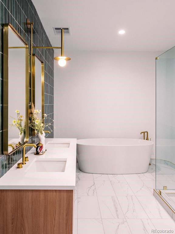 3520 Chestnut Place Unit: PH-1201