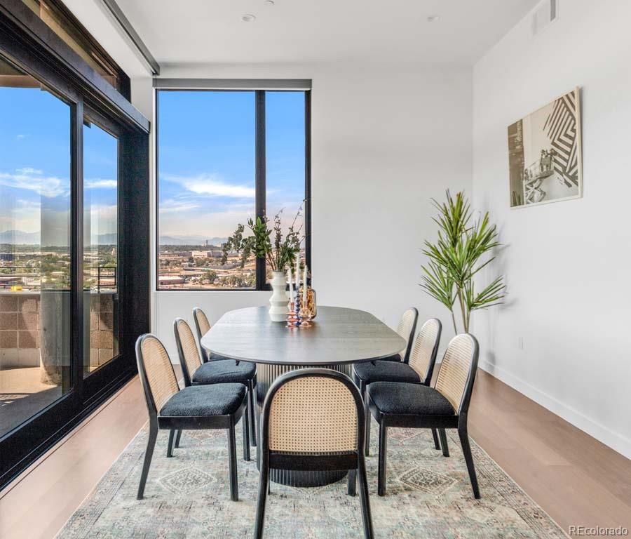 3520 Chestnut Place Unit: PH-1201