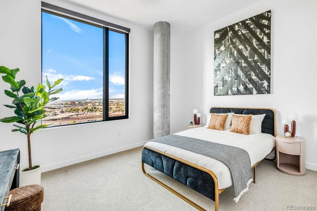 3520 Chestnut Place Unit: PH-1201