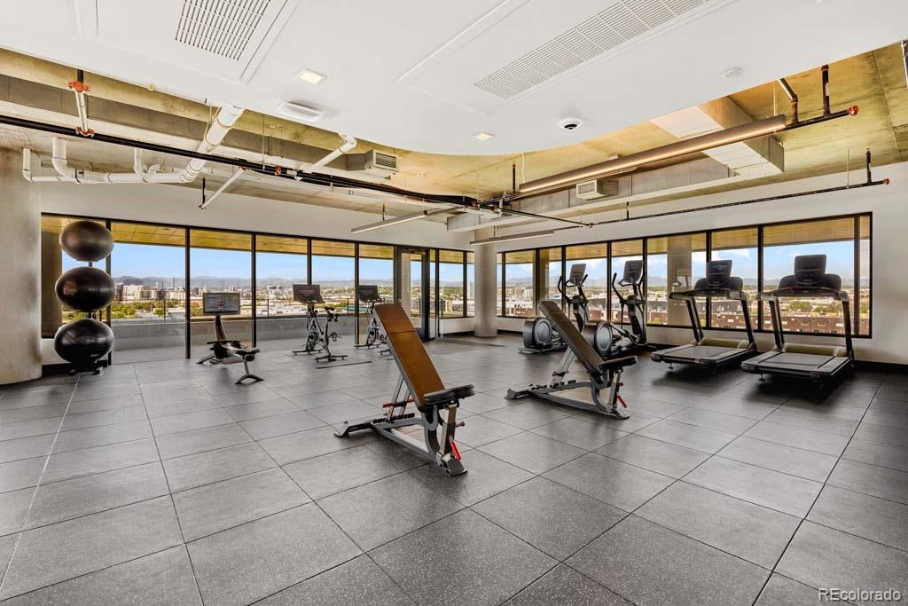 3520 Chestnut Place Unit: PH-1201