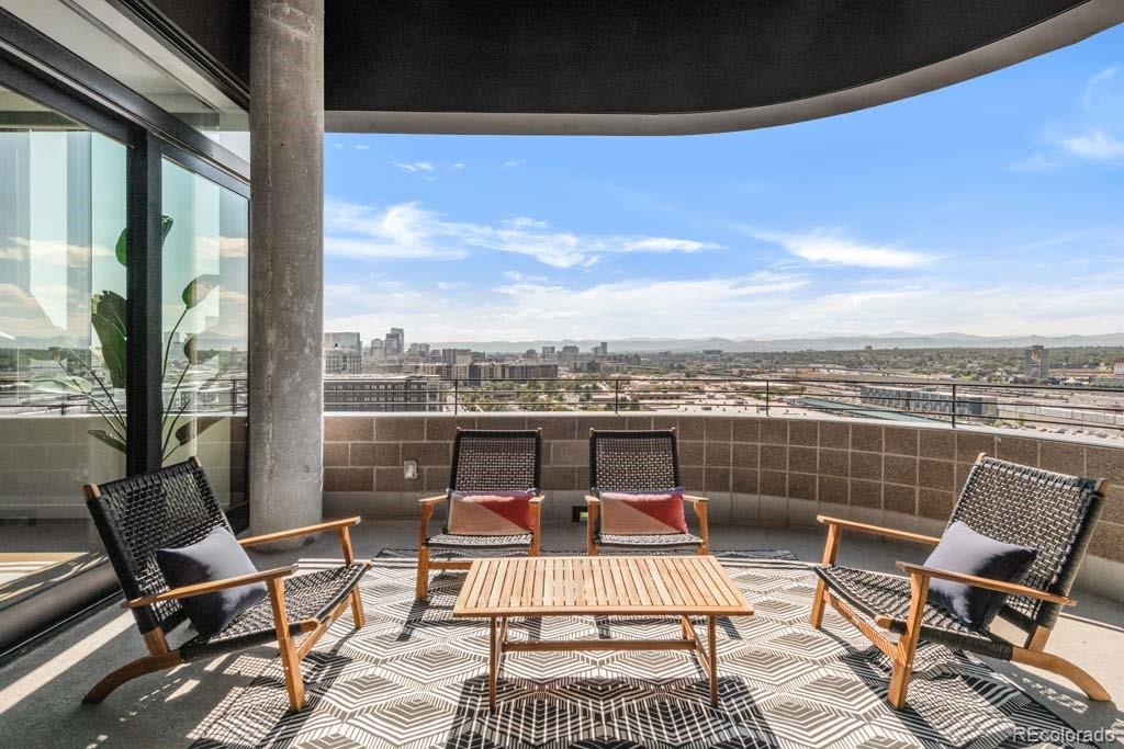 3520 Chestnut Place Unit: PH-1201