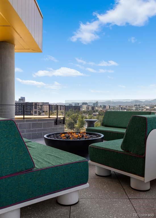 3520 Chestnut Place Unit: PH-1201