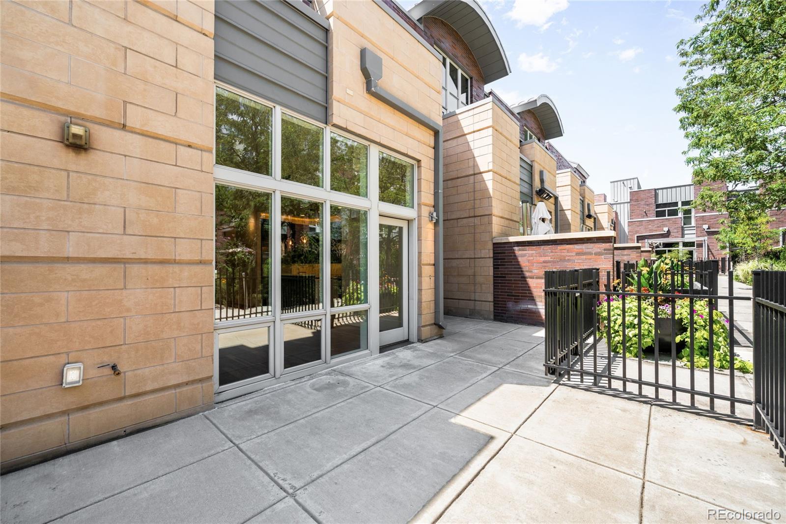 2133 18th Street Unit: RL