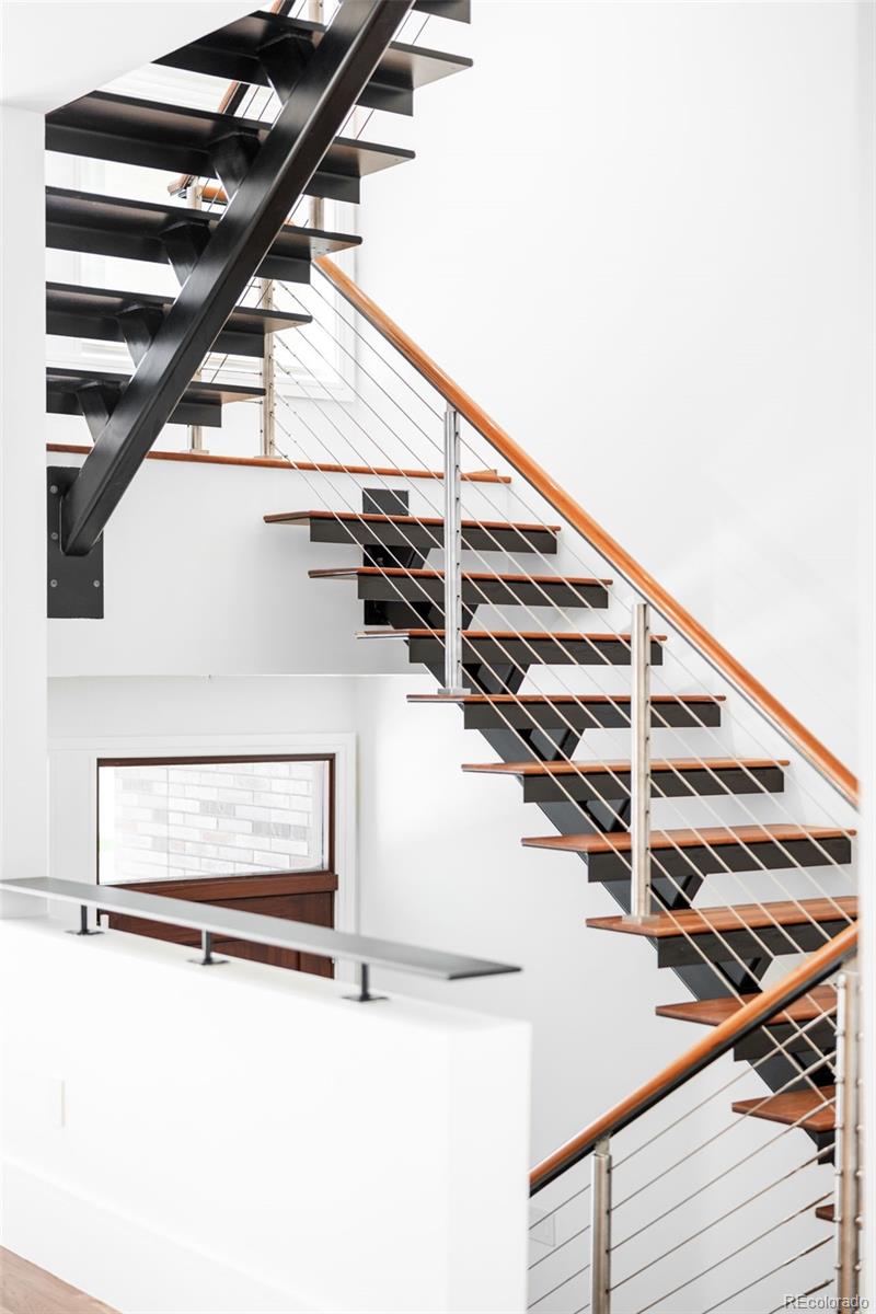 2133 18th Street Unit: RL