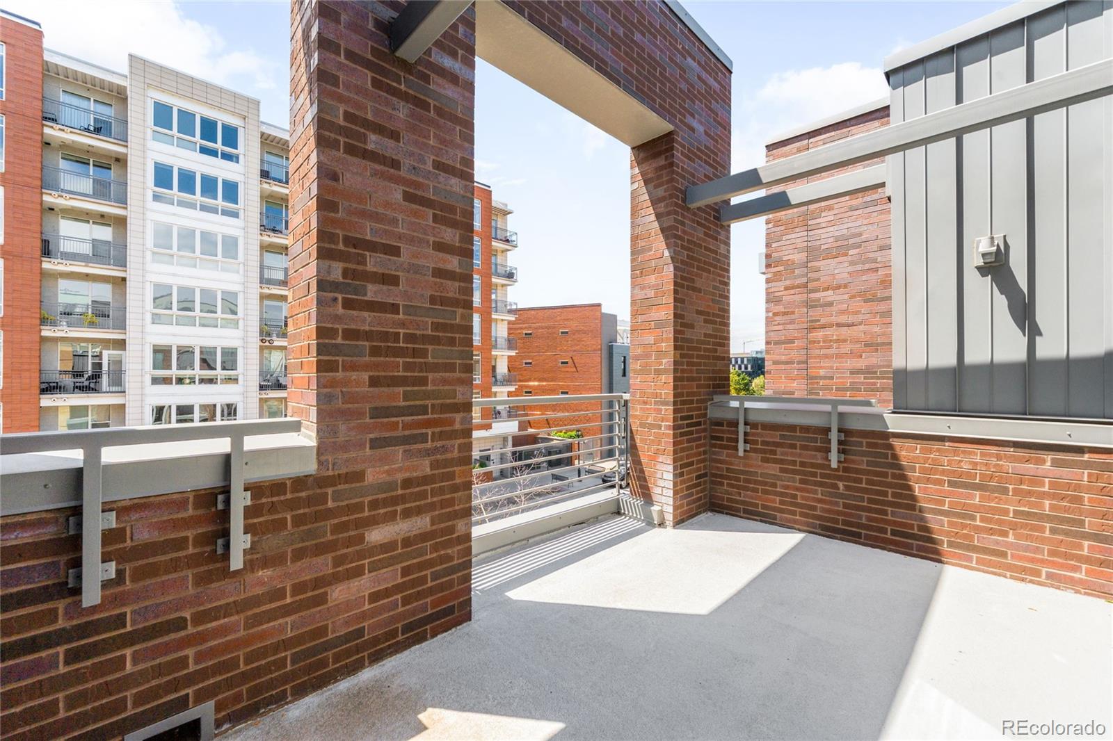 2133 18th Street Unit: RL