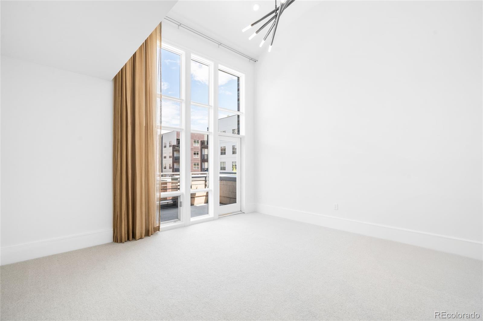 2133 18th Street Unit: RL