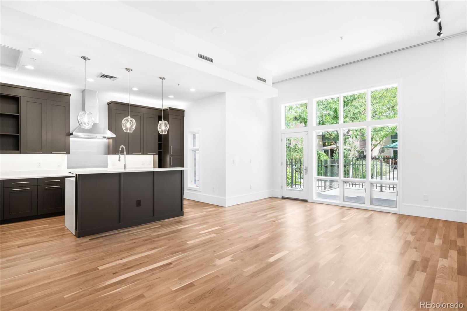 2133 18th Street Unit: RL