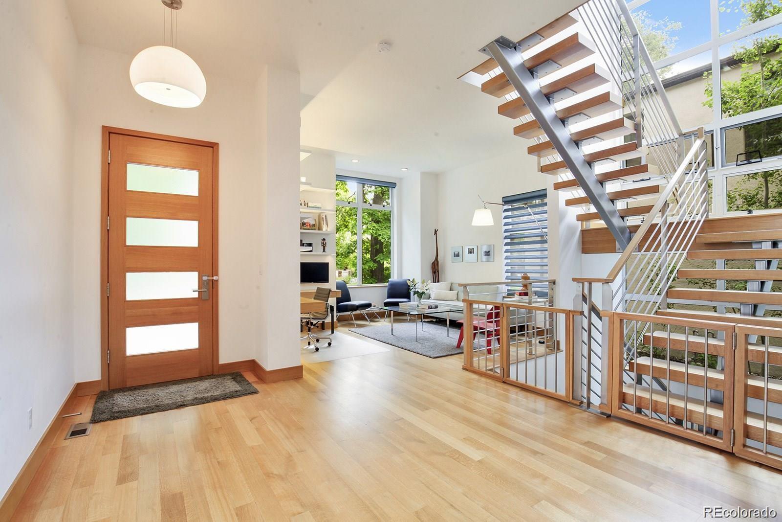 947 S Gilpin Street Unit: R