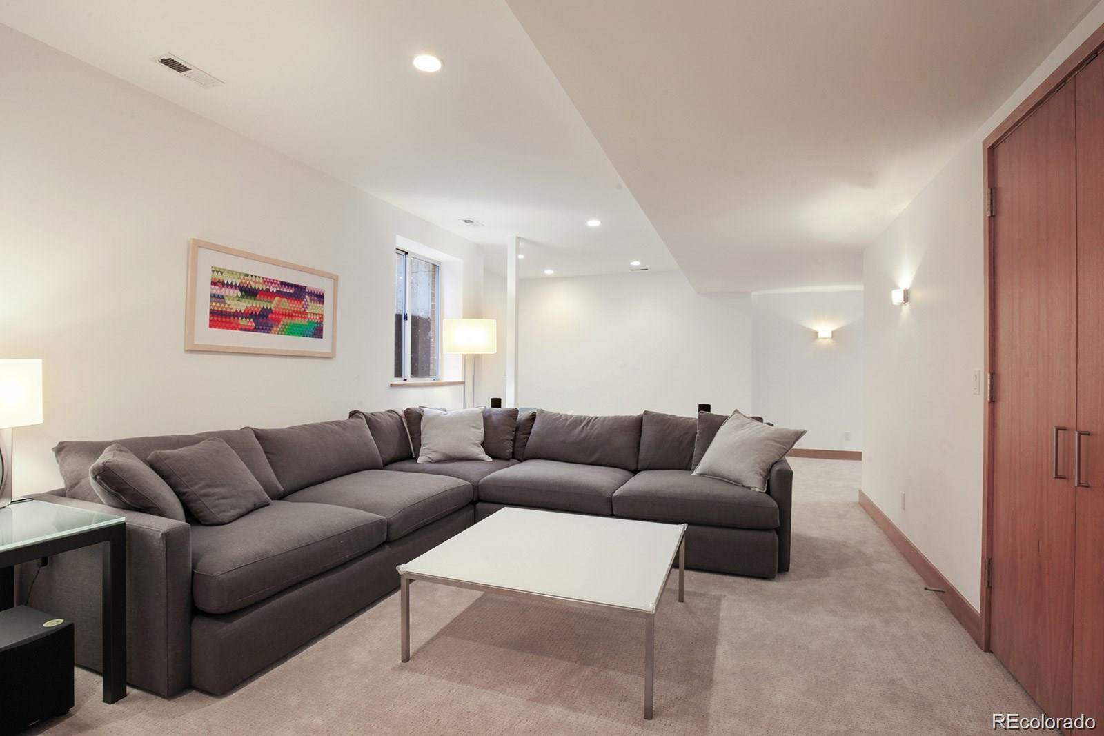 947 S Gilpin Street Unit: R