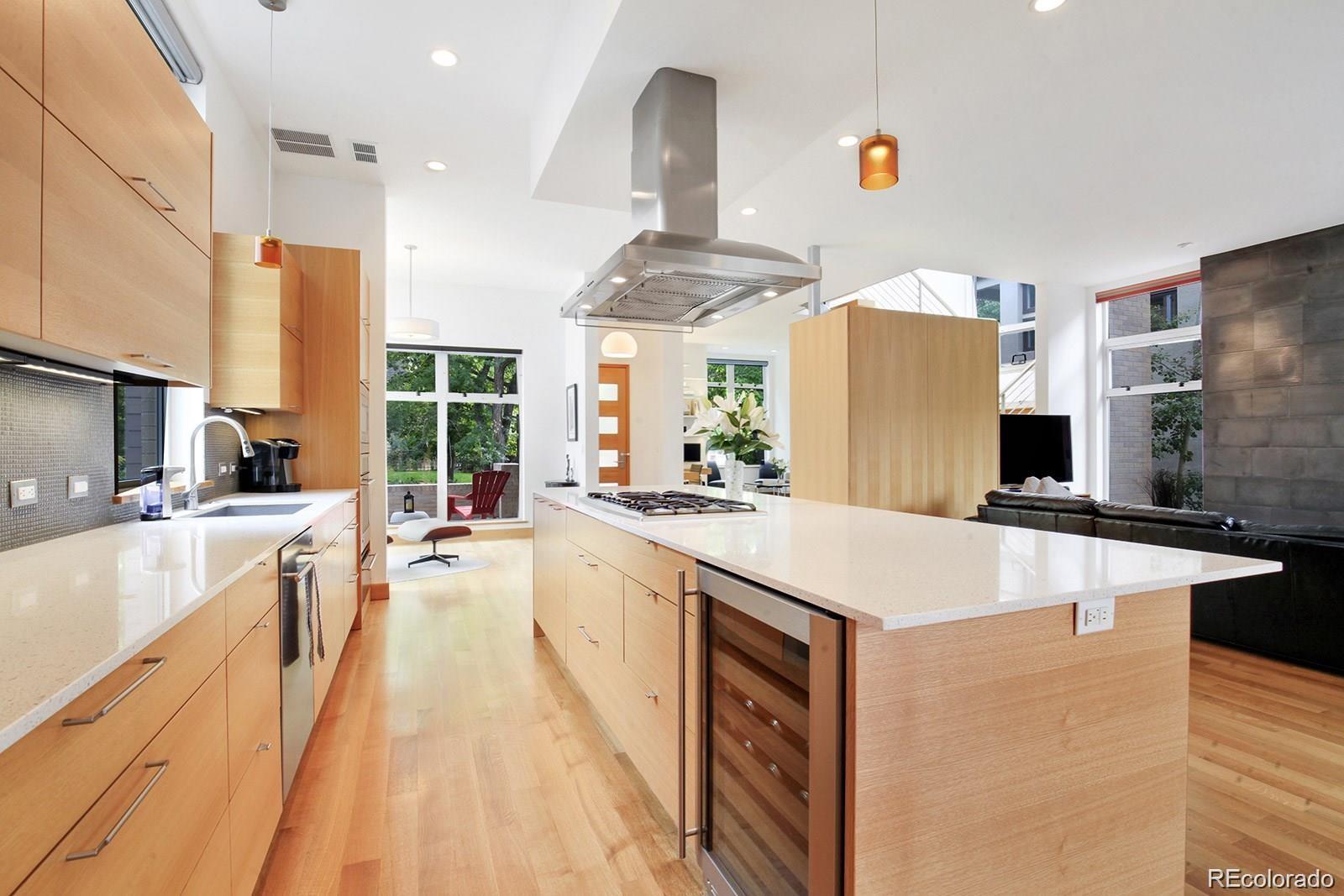 947 S Gilpin Street Unit: R