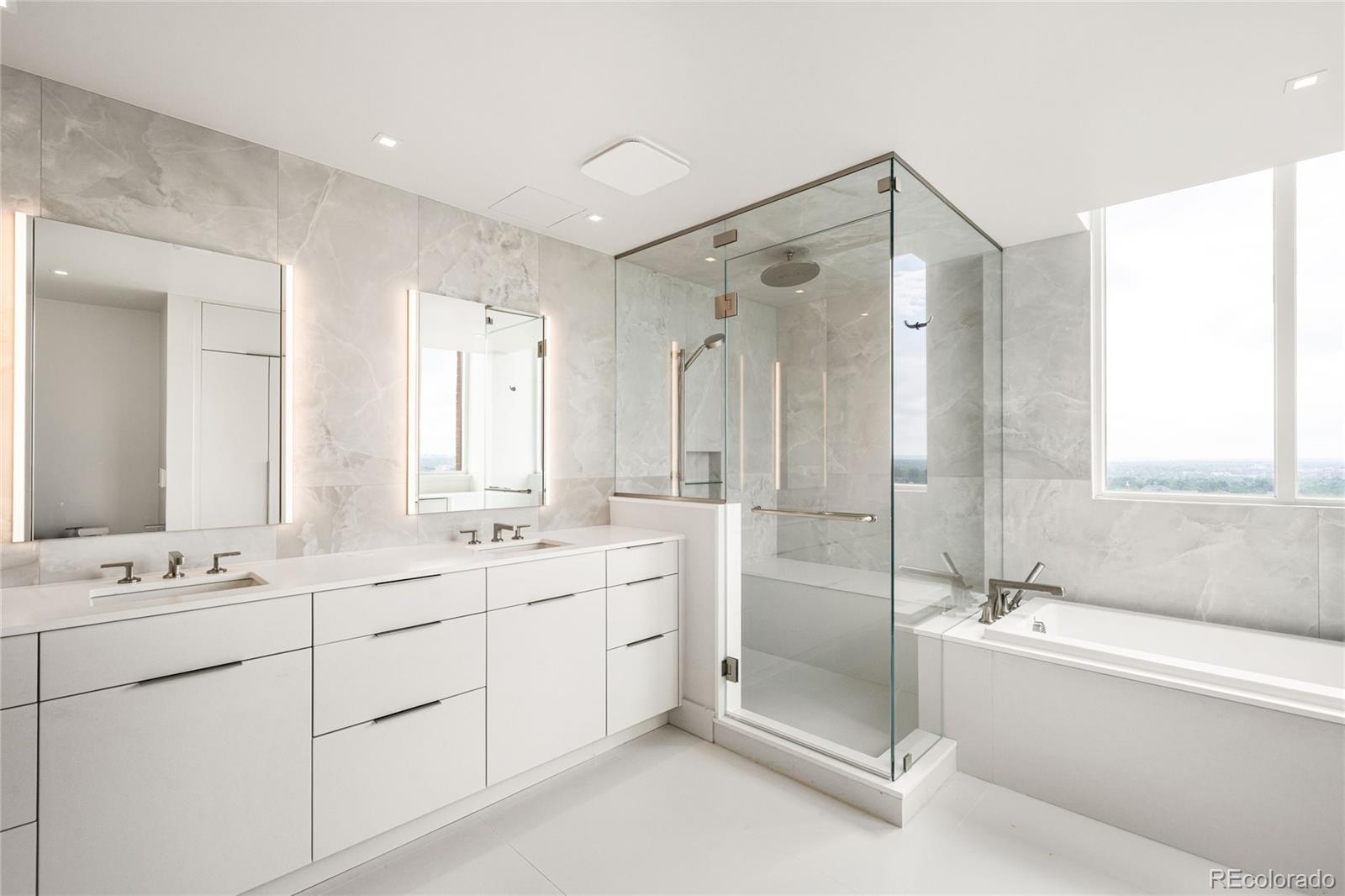 1133 Race Street Unit: 16B