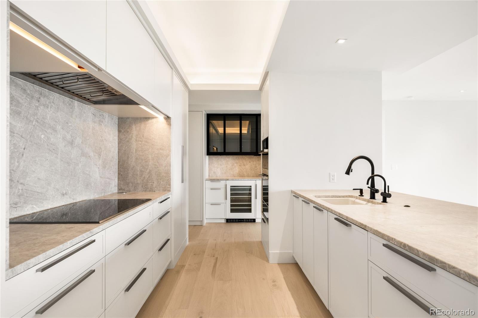 1133 Race Street Unit: 16B