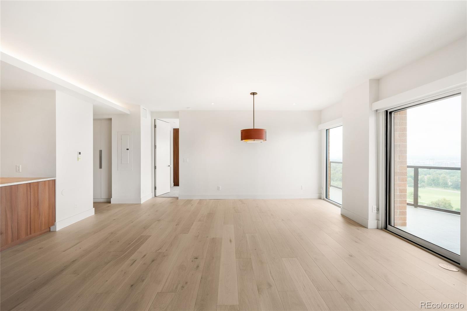 1133 Race Street Unit: 16B