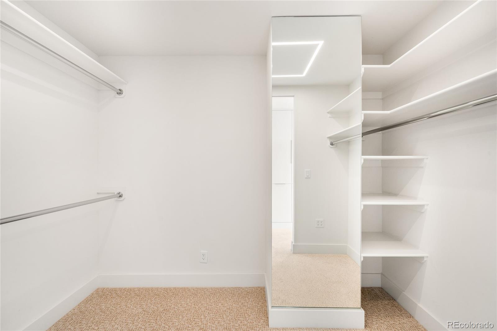 1133 Race Street Unit: 16B
