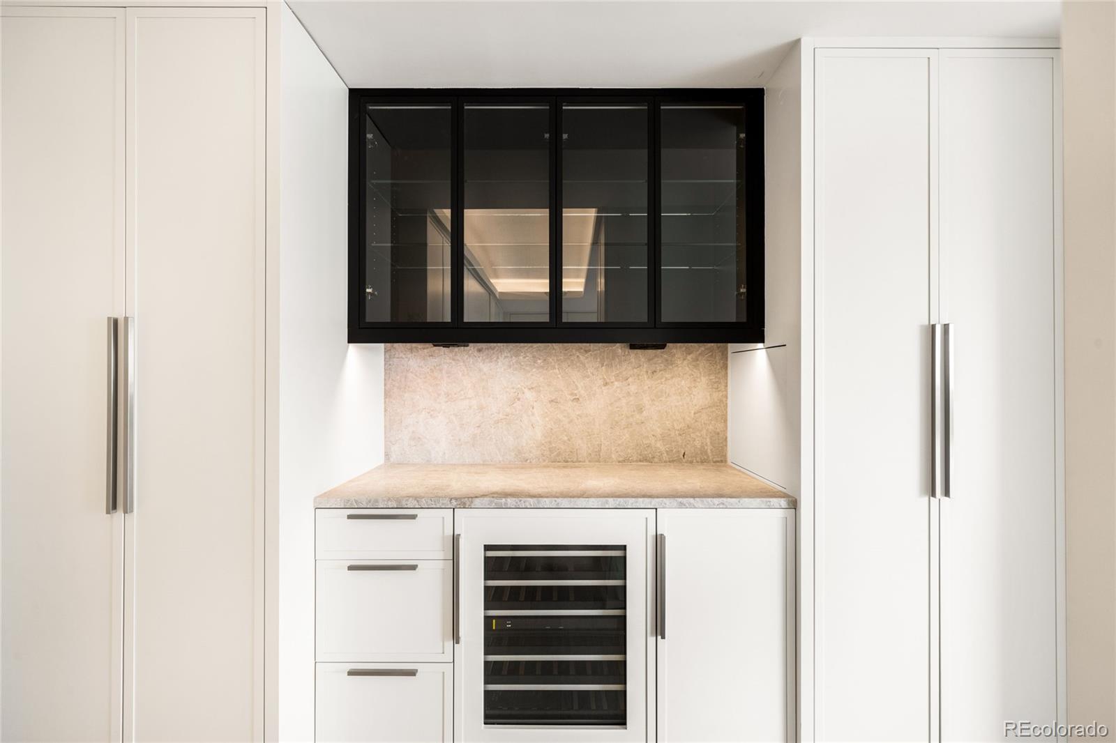 1133 Race Street Unit: 16B