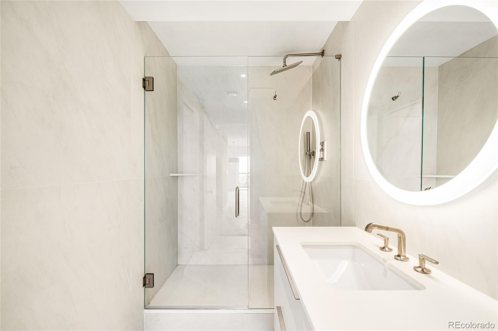 1133 Race Street Unit: 16B