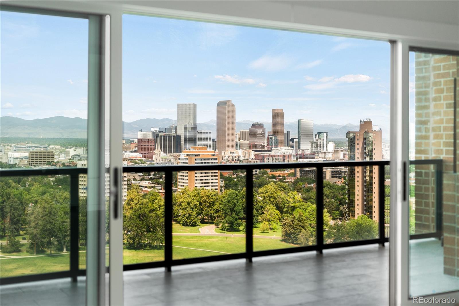 1133 Race Street Unit: 16B