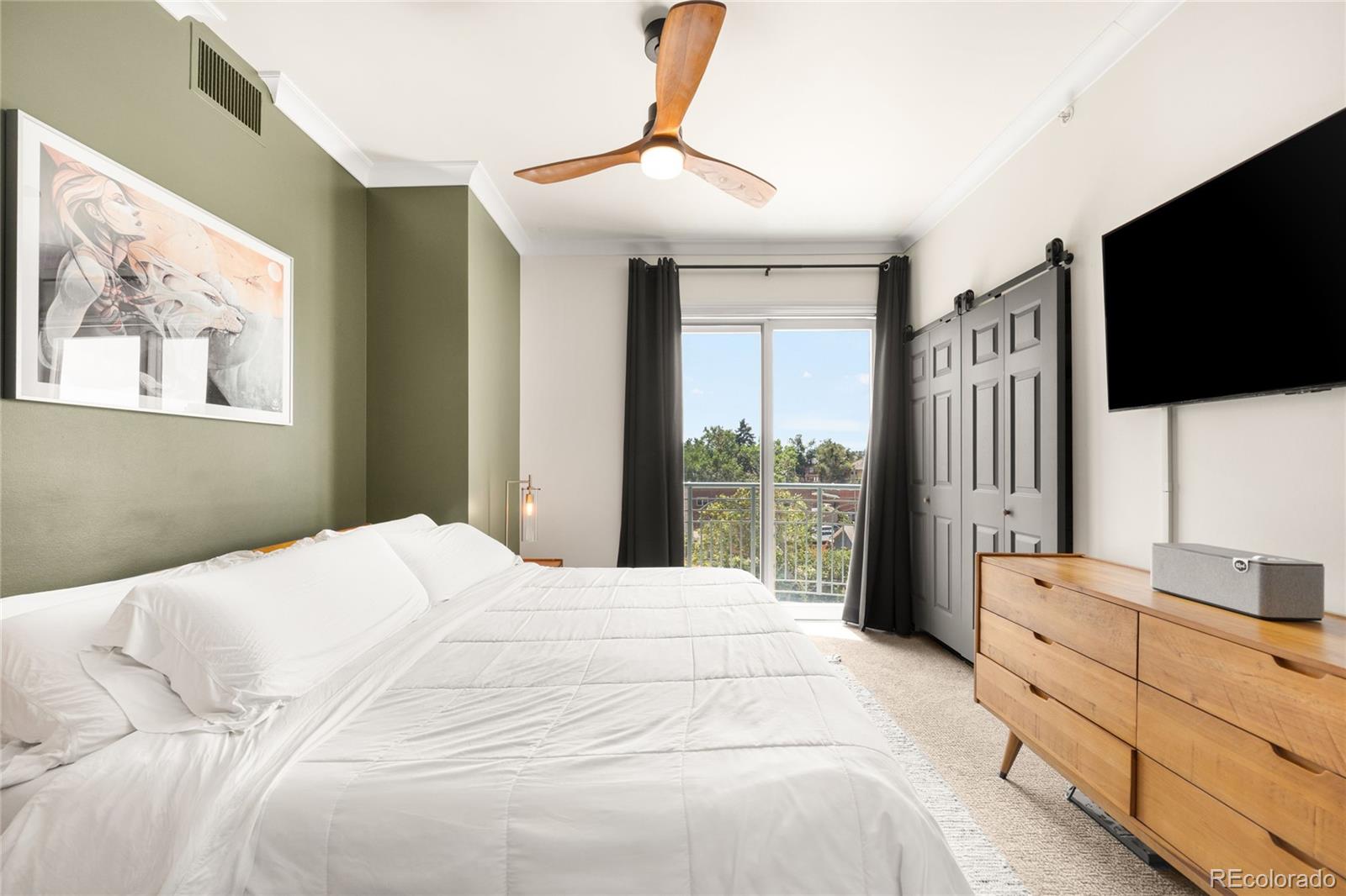 400 E 3rd Avenue Unit: 404
