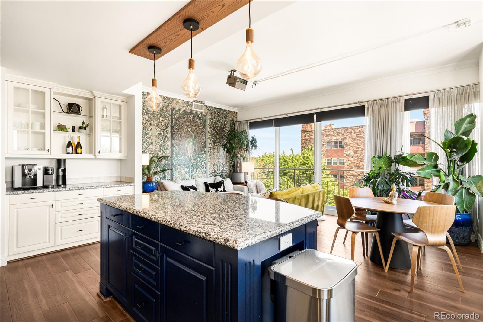 400 E 3rd Avenue Unit: 404