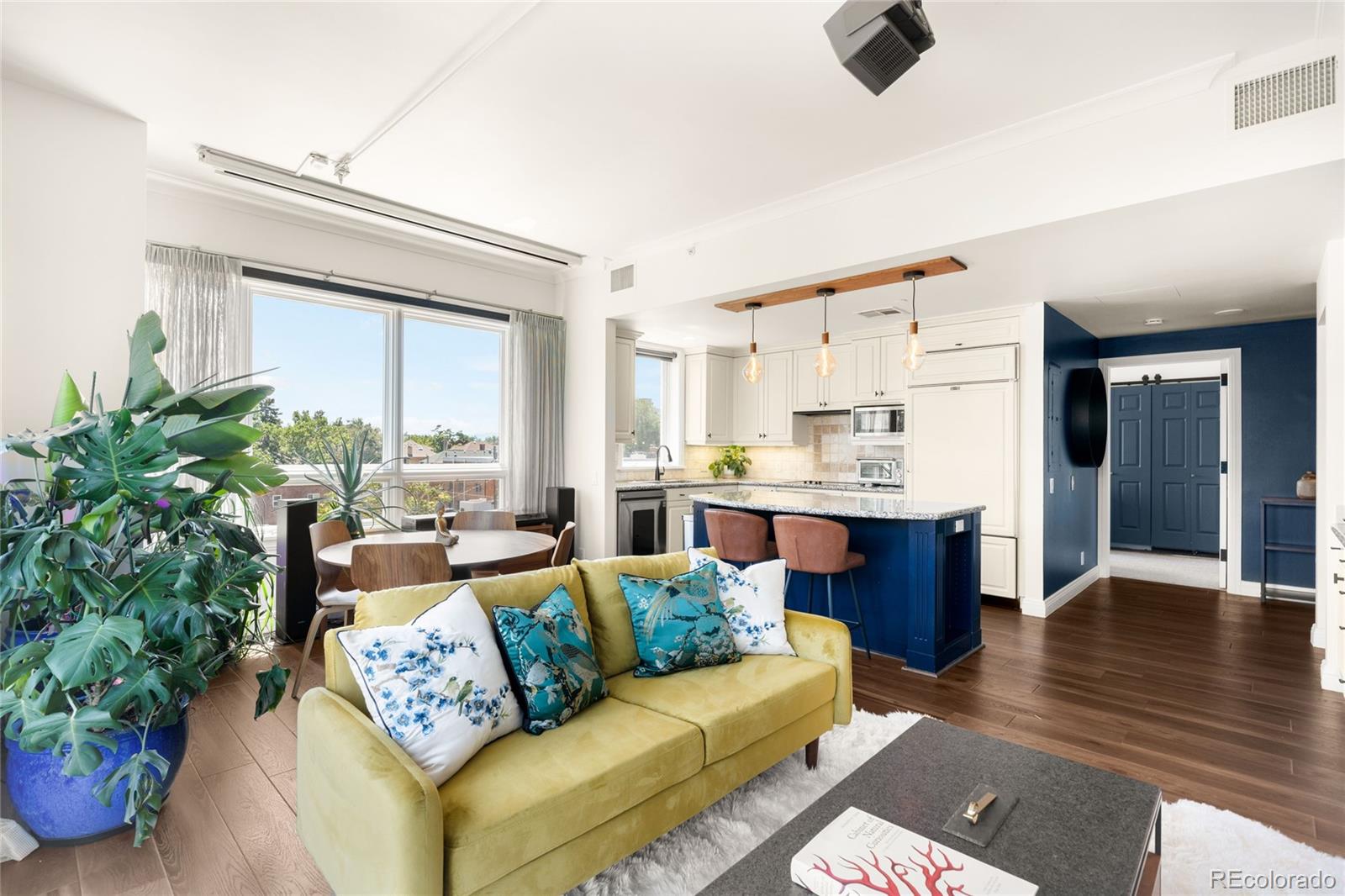 400 E 3rd Avenue Unit: 404