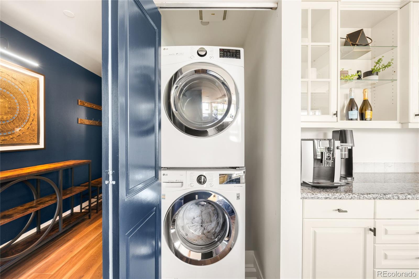 400 E 3rd Avenue Unit: 404