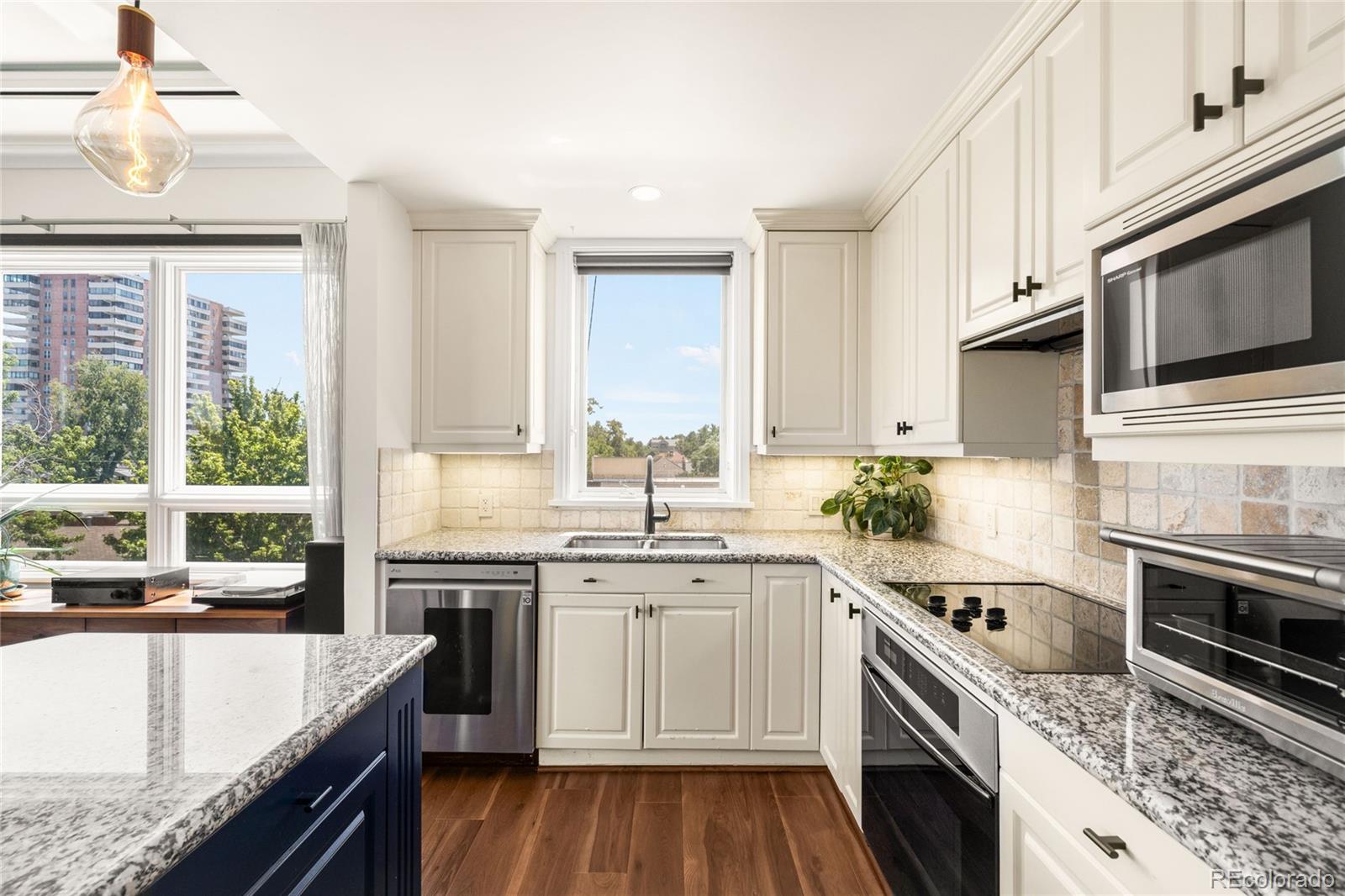 400 E 3rd Avenue Unit: 404