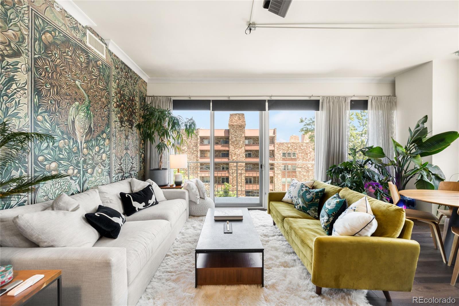 400 E 3rd Avenue Unit: 404