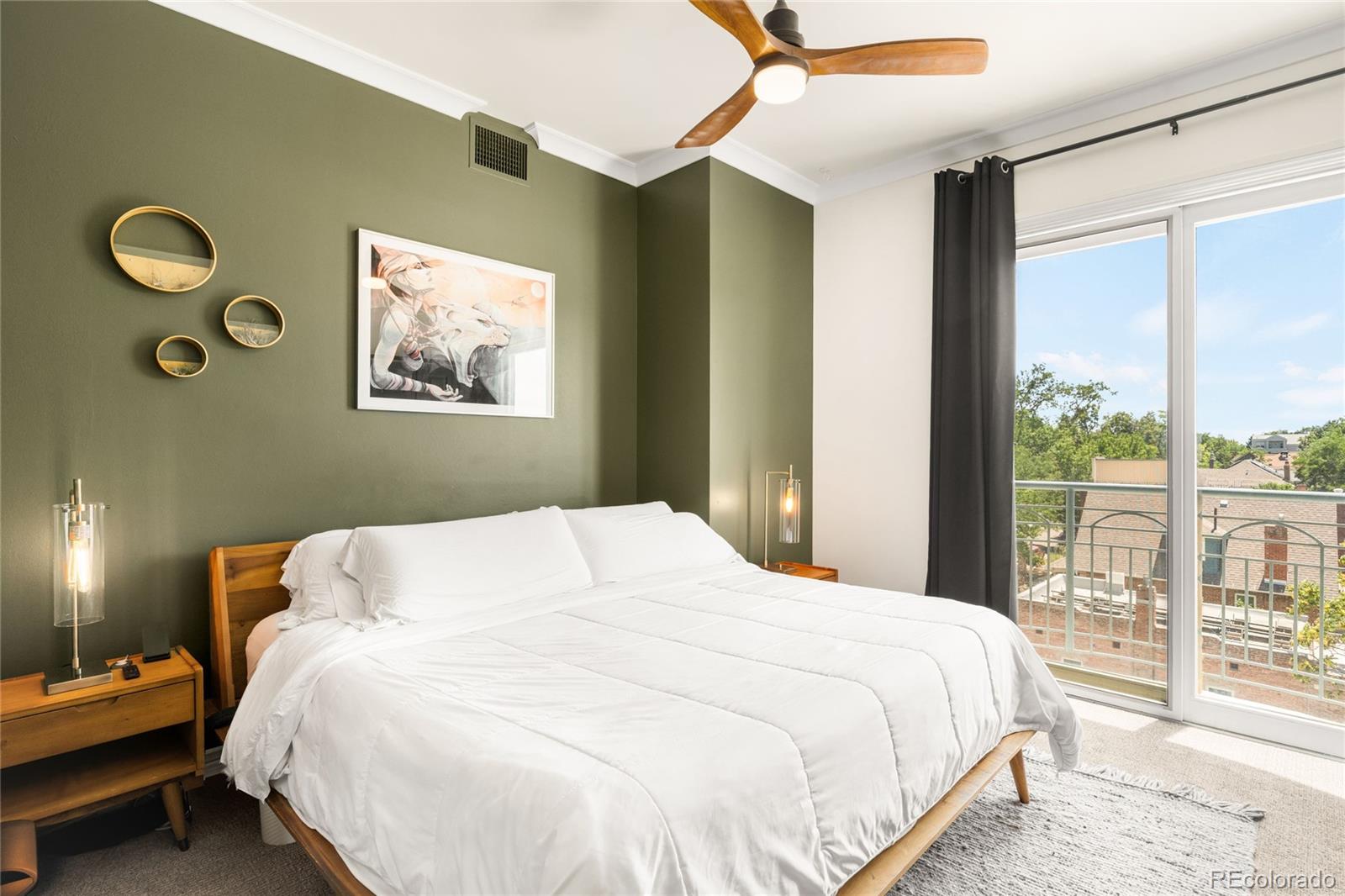 400 E 3rd Avenue Unit: 404