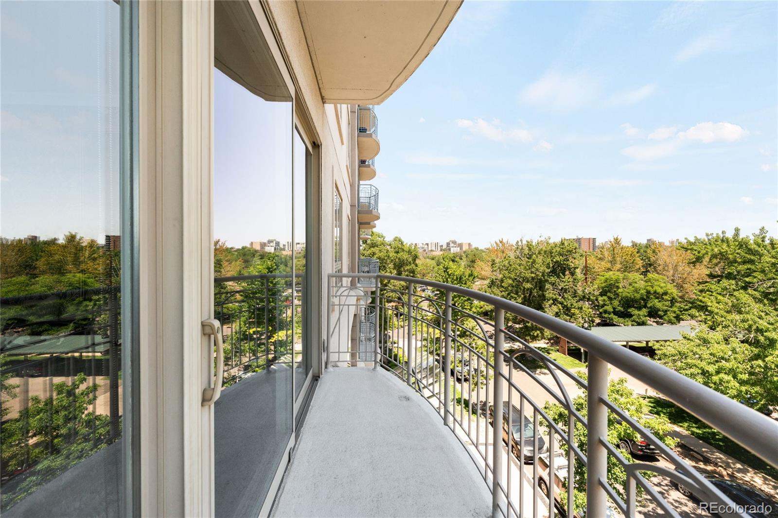 400 E 3rd Avenue Unit: 404