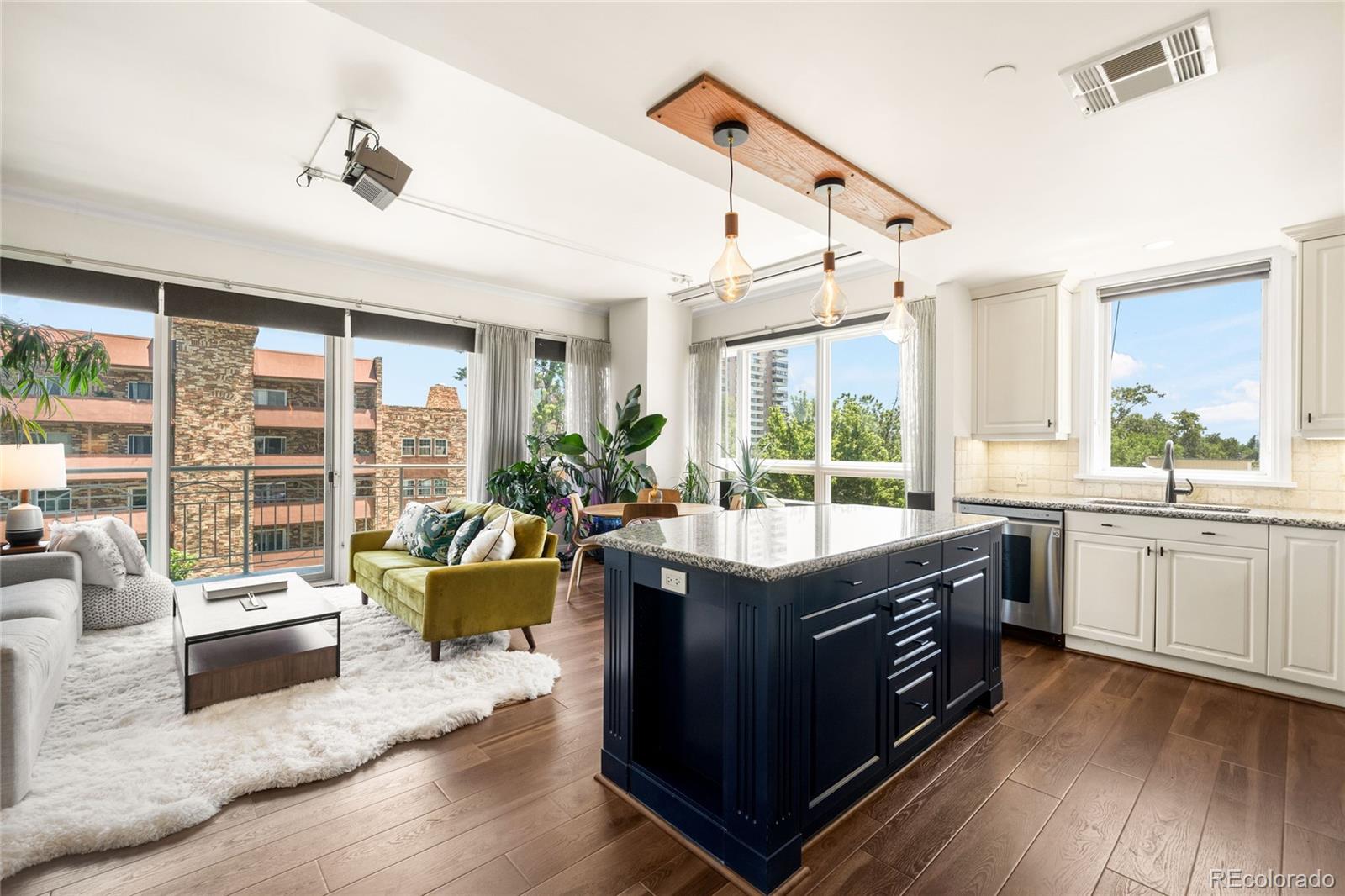 400 E 3rd Avenue Unit: 404
