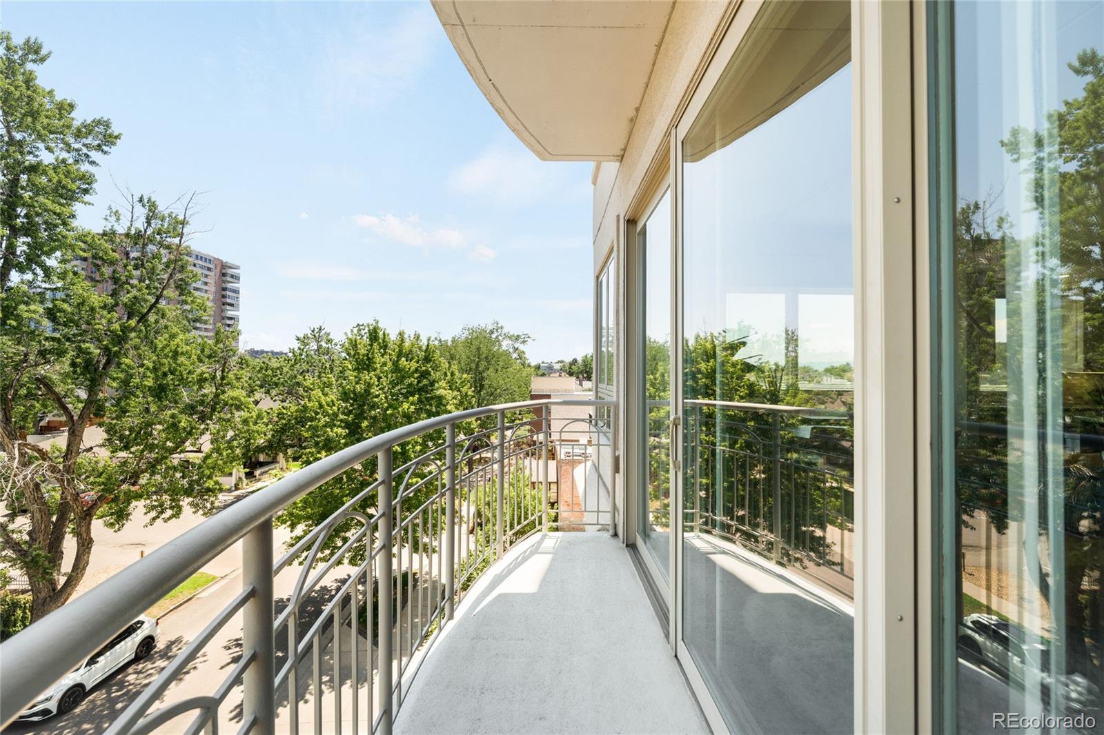 400 E 3rd Avenue Unit: 404