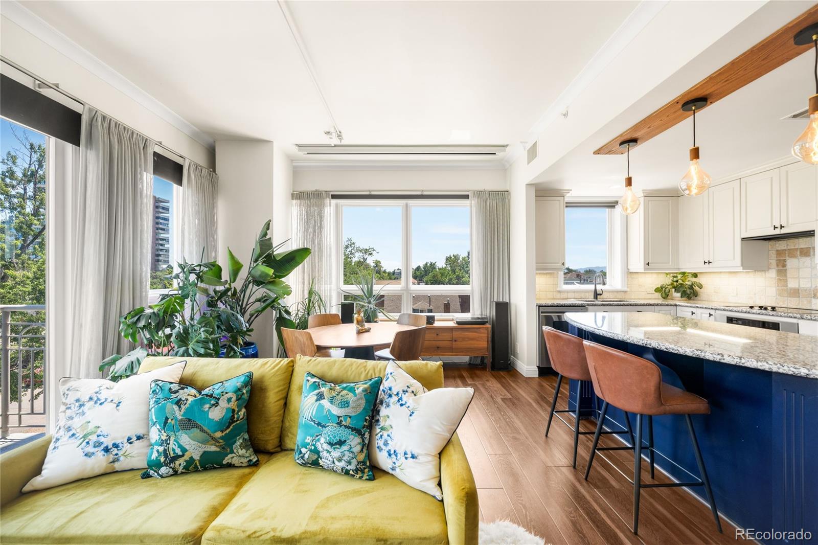 400 E 3rd Avenue Unit: 404