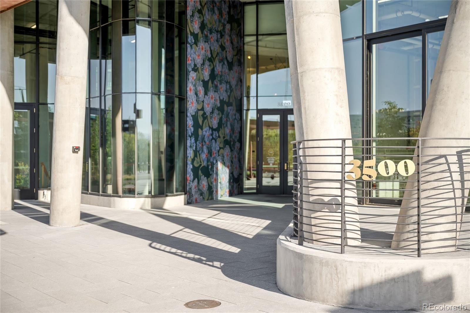 3520 Chestnut Place Unit: PH-1207