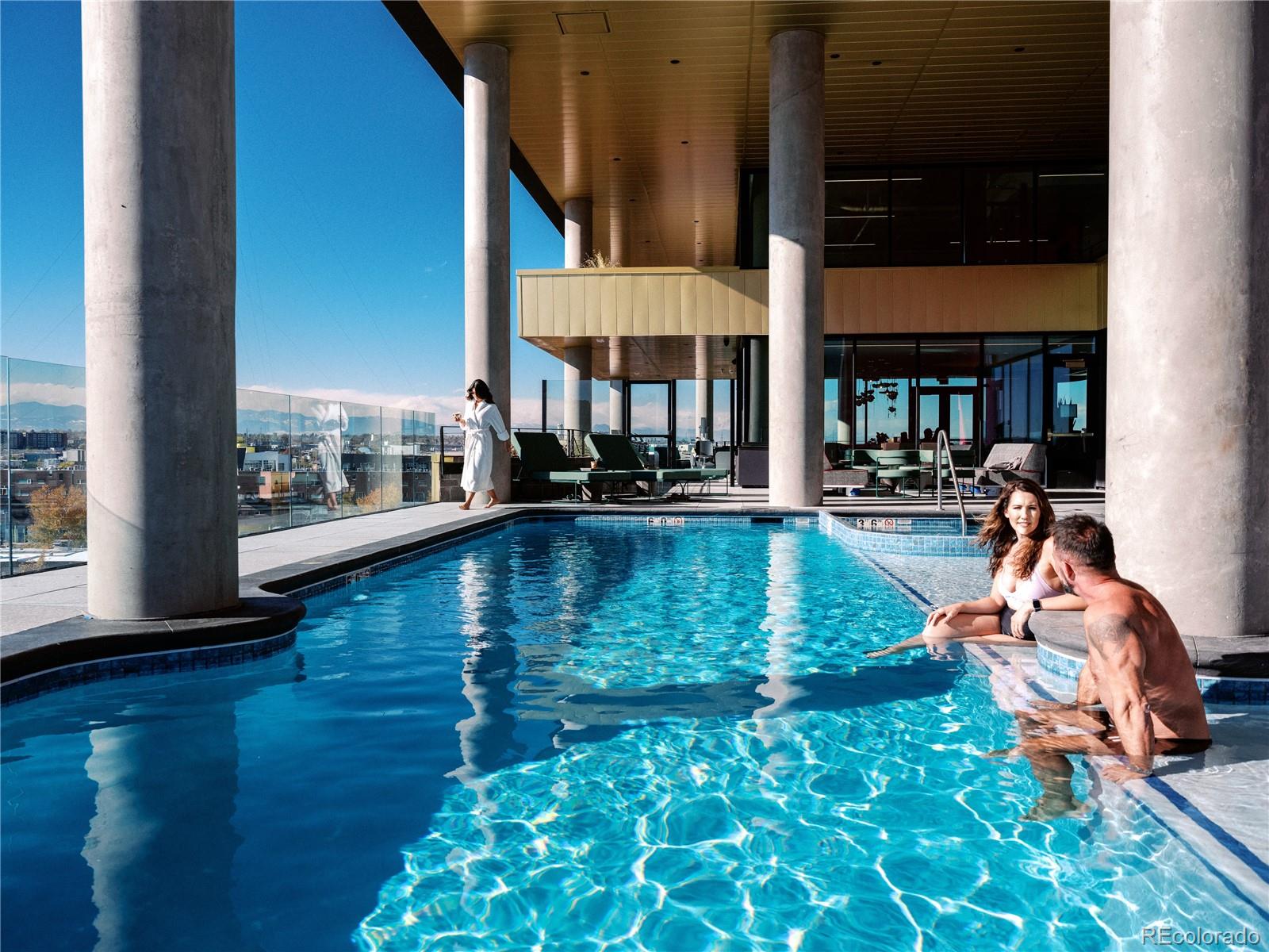 3520 Chestnut Place Unit: PH-1207