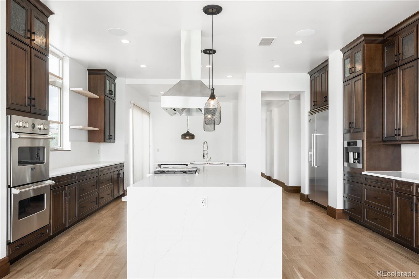1665 Central Unit: 601-R