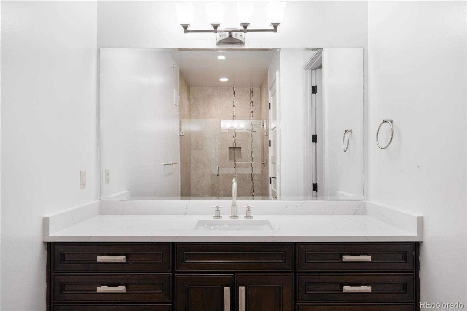 1665 Central Unit: 601-R