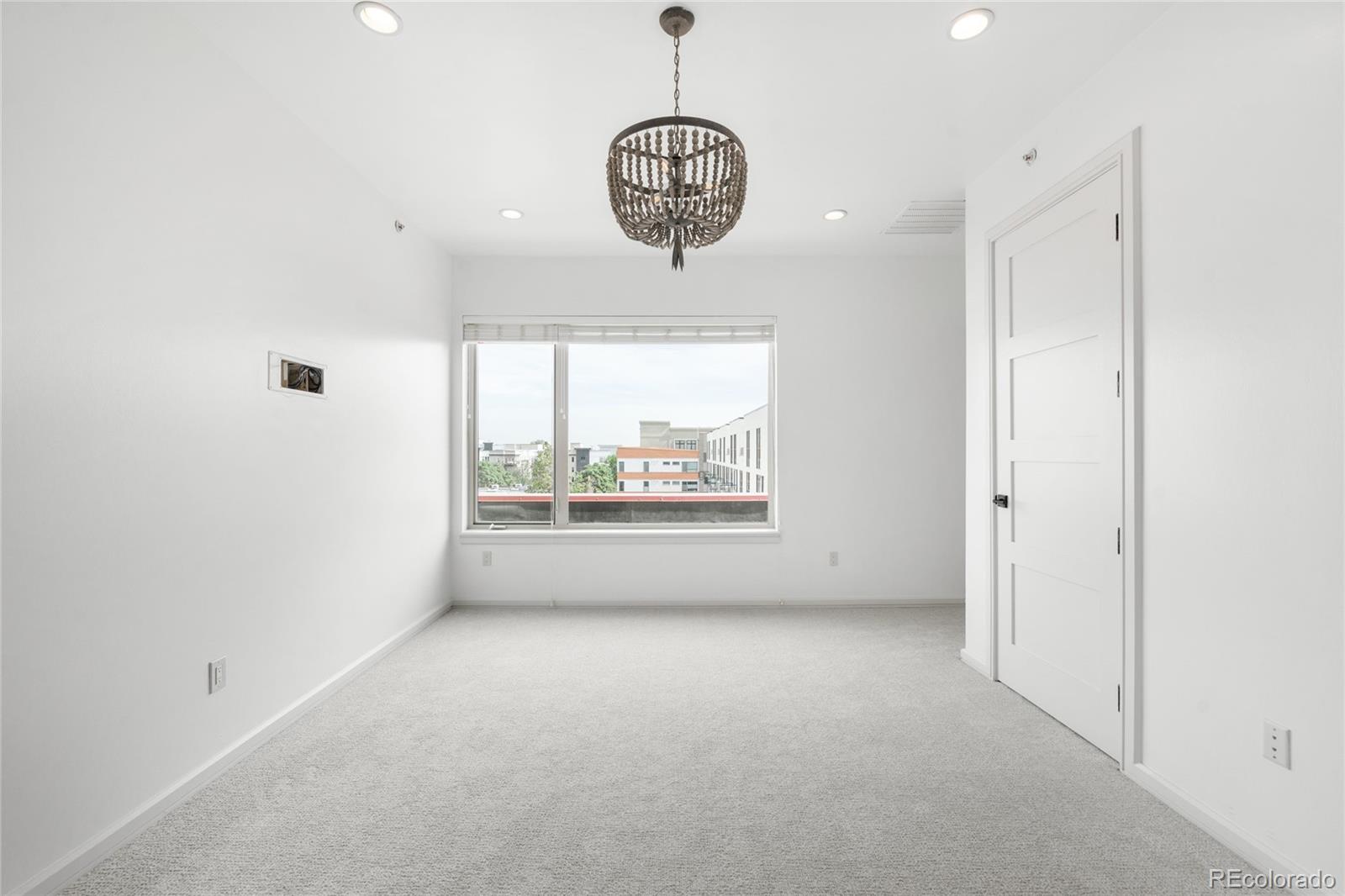 1665 Central Unit: 601-R