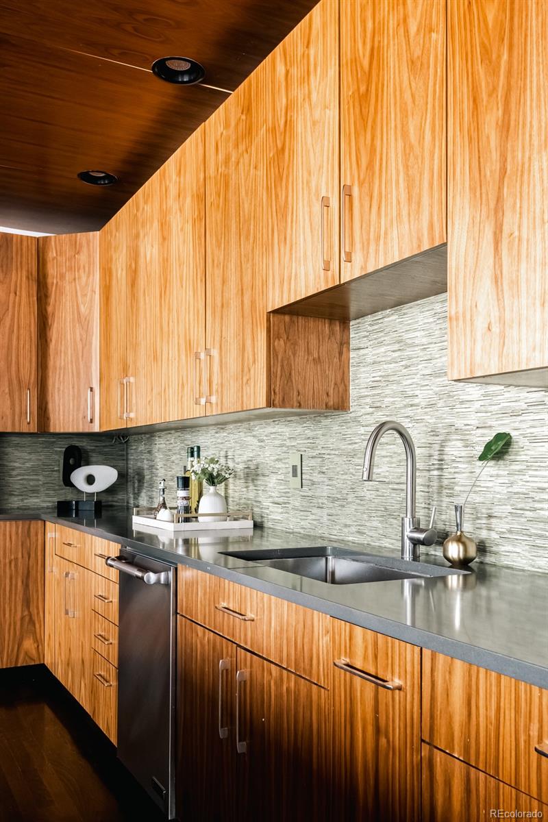 1735 19th Street Unit: 4A